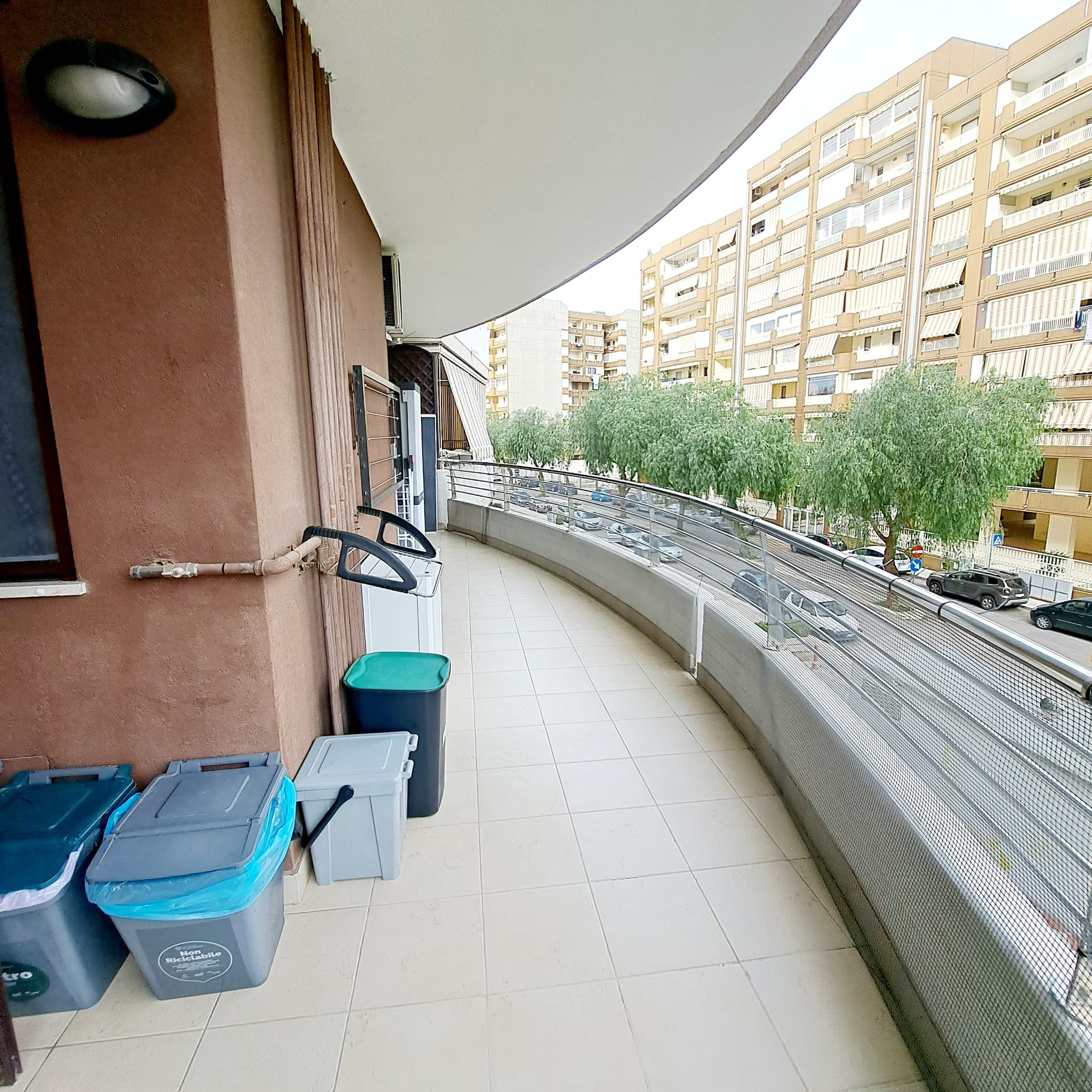 Bari. Q.re San Paolo. Via Silvestri.
